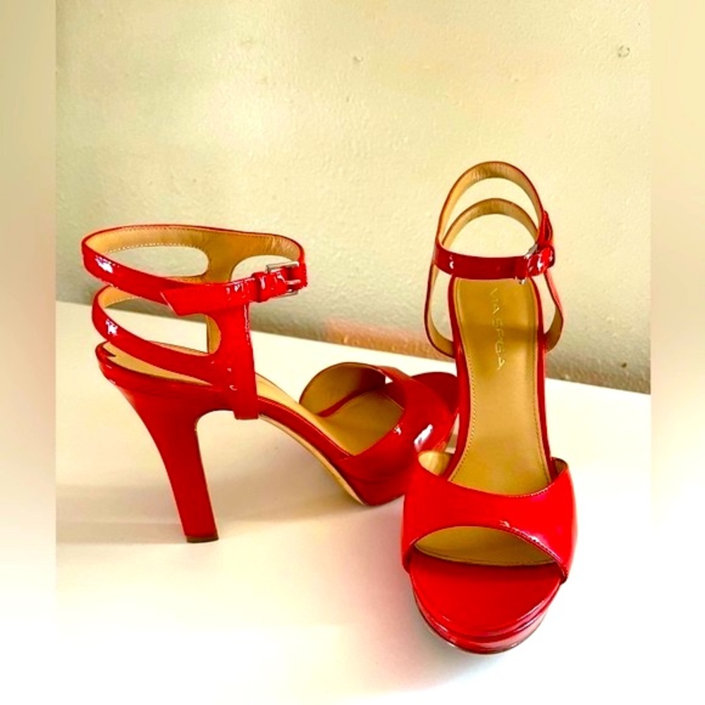 VIA SPIGA Open-Toes Sandals in Patent Red